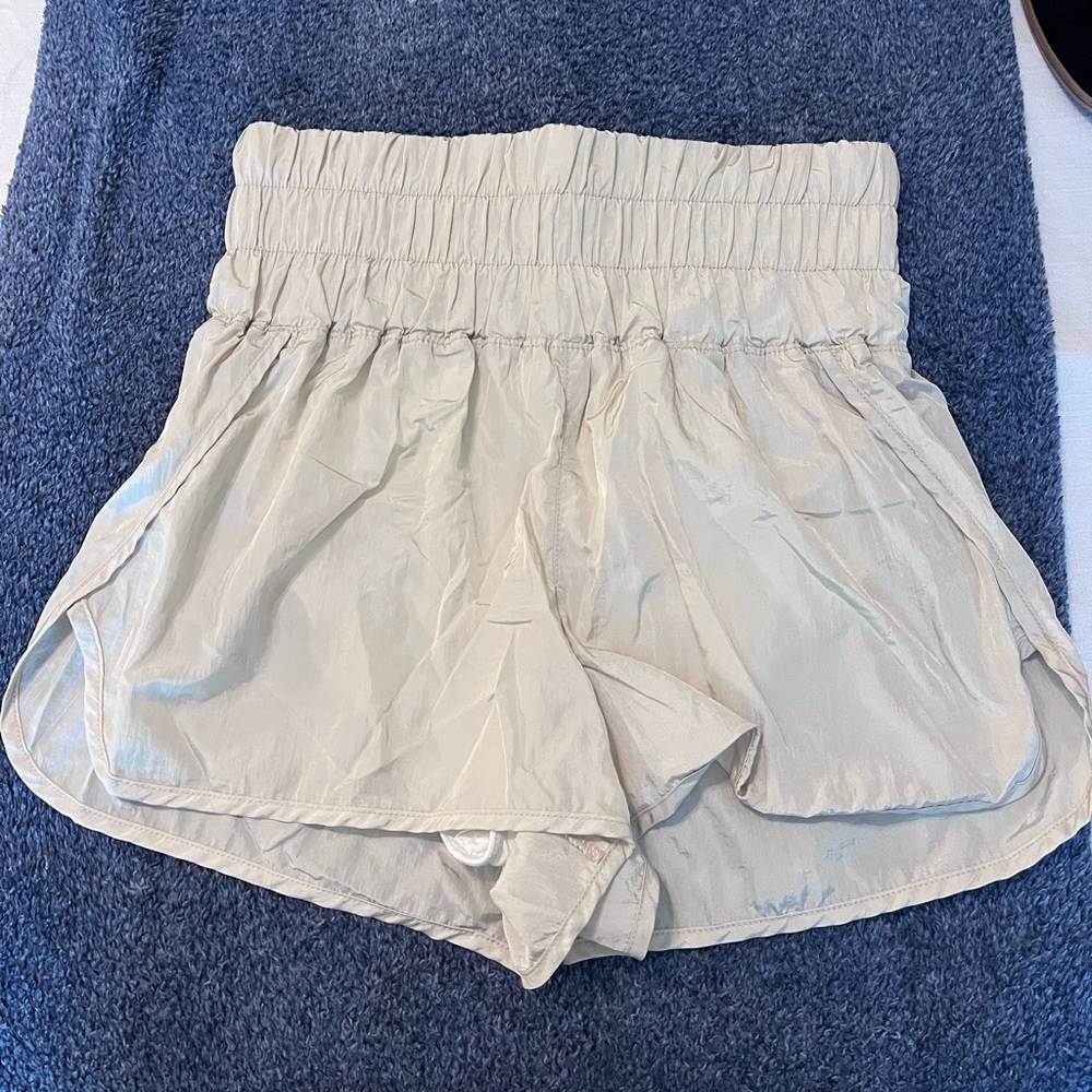 Free People - The Way Home Shorts - size medium - khaki color